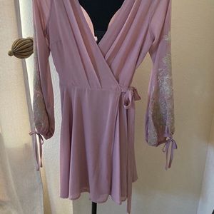 Light pink dress . Is new.never weren’t.